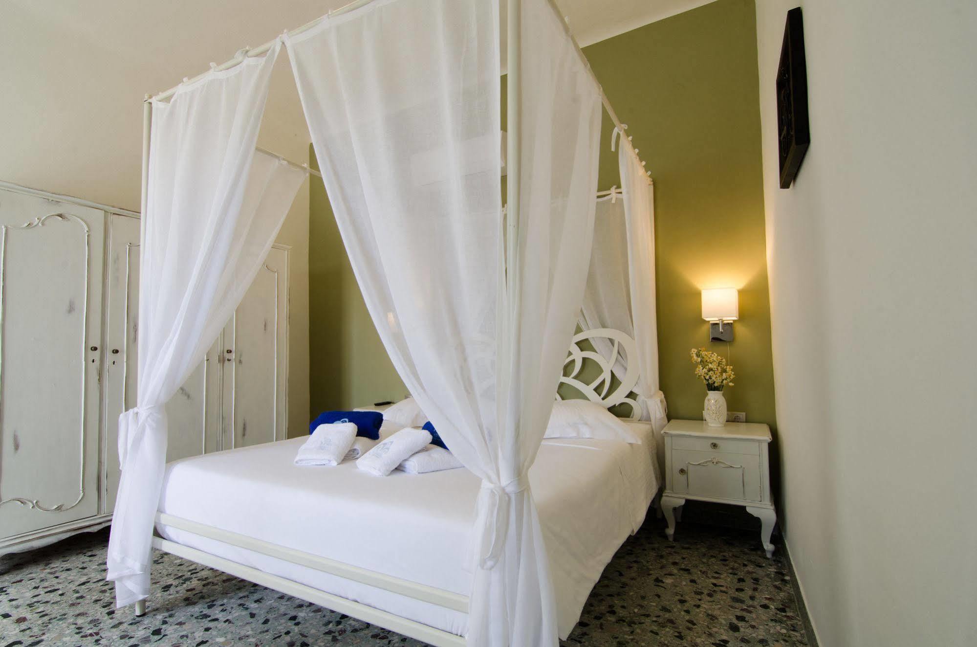 Athina House Spa & Hammam Arkhondikí Exteriör bild